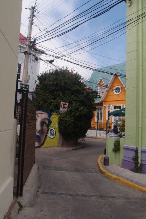 I lördags promenerade vi runt i Valparaiso